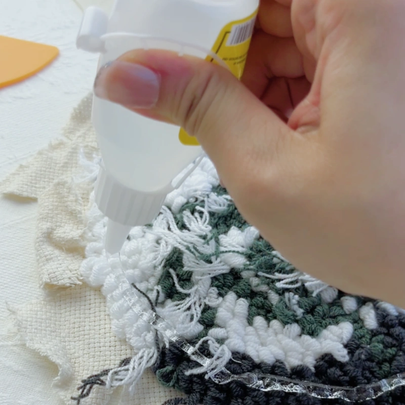 Base fabric gluing – apply glue along edge
