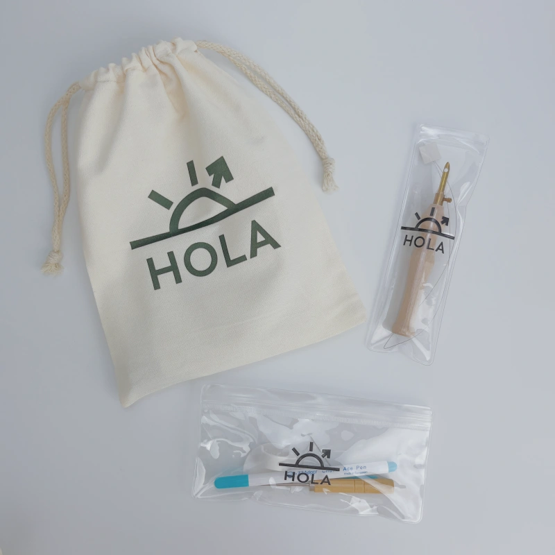 Displaying the accessory kit contents for Pillow Series punch needle projects.