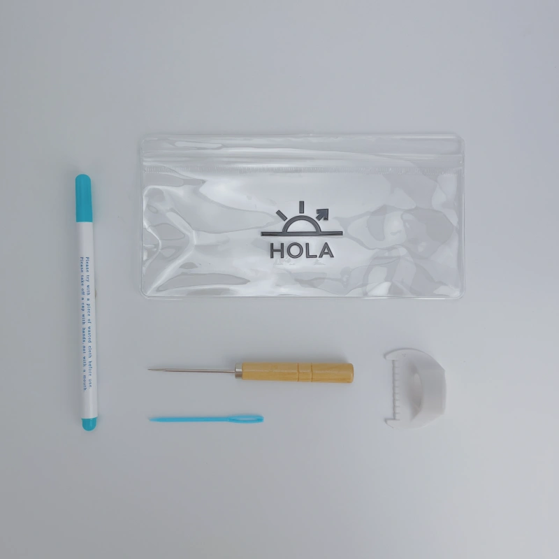 Showing accessory tools included in the Pillow Series punch needle kit.