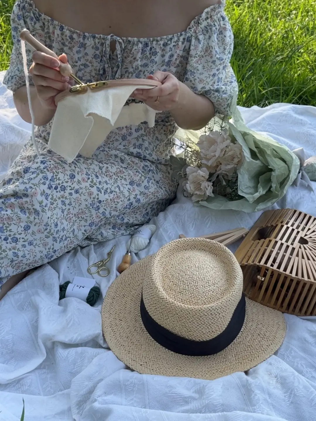 Mid-process view of a HolaKits punch needle kit hoop design.